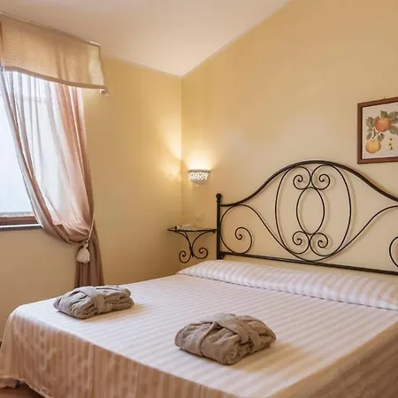 Antico Casale Di מלון סקאנסאנו