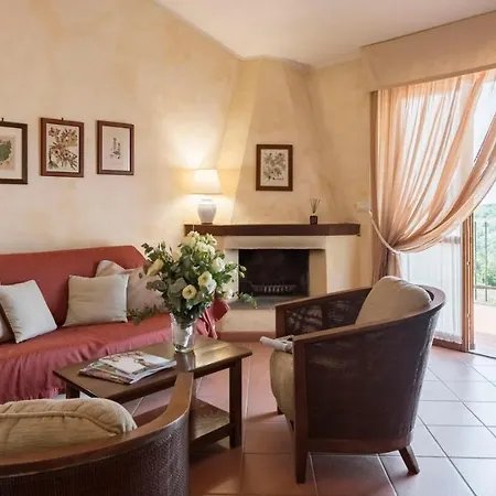 Antico Casale Di 4* סקאנסאנו